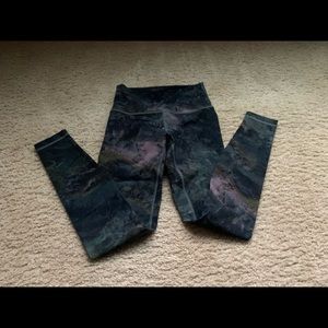 Lululemon leggings size 4